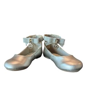Michael Kors Girls “Kenyah Kay” Logo Charm Gold Ballet Flats Size 6 Toddler/Baby